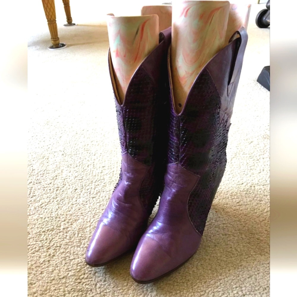 Vintage Ottorino Bossi purple snakeskin cowboy cowgirl booties 8.5